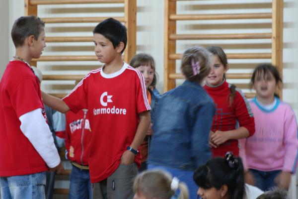 018 (web)2